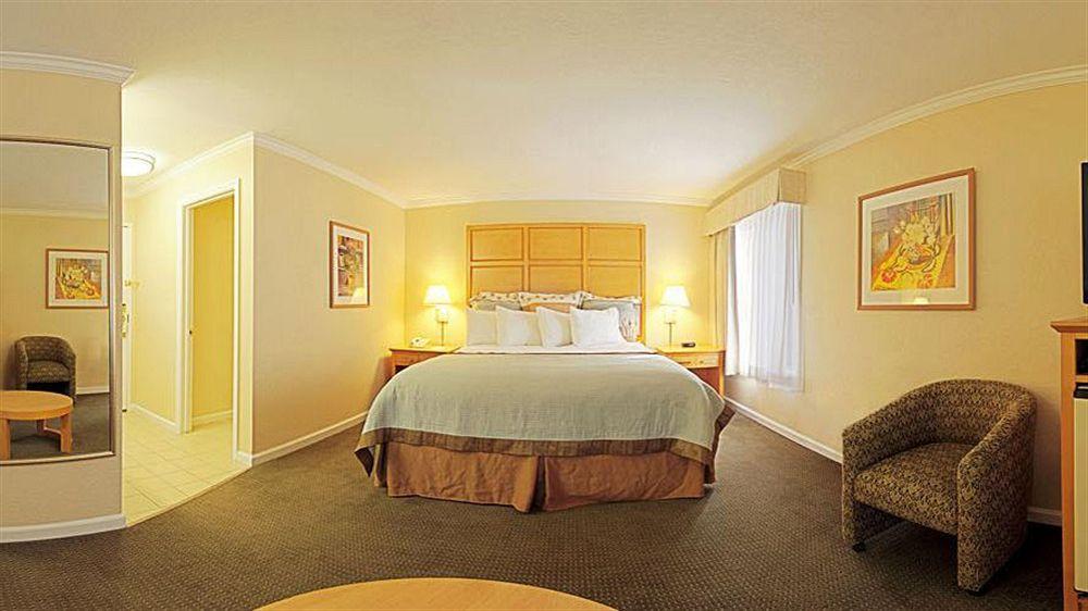 Hotel Western Silicon Valley 3*