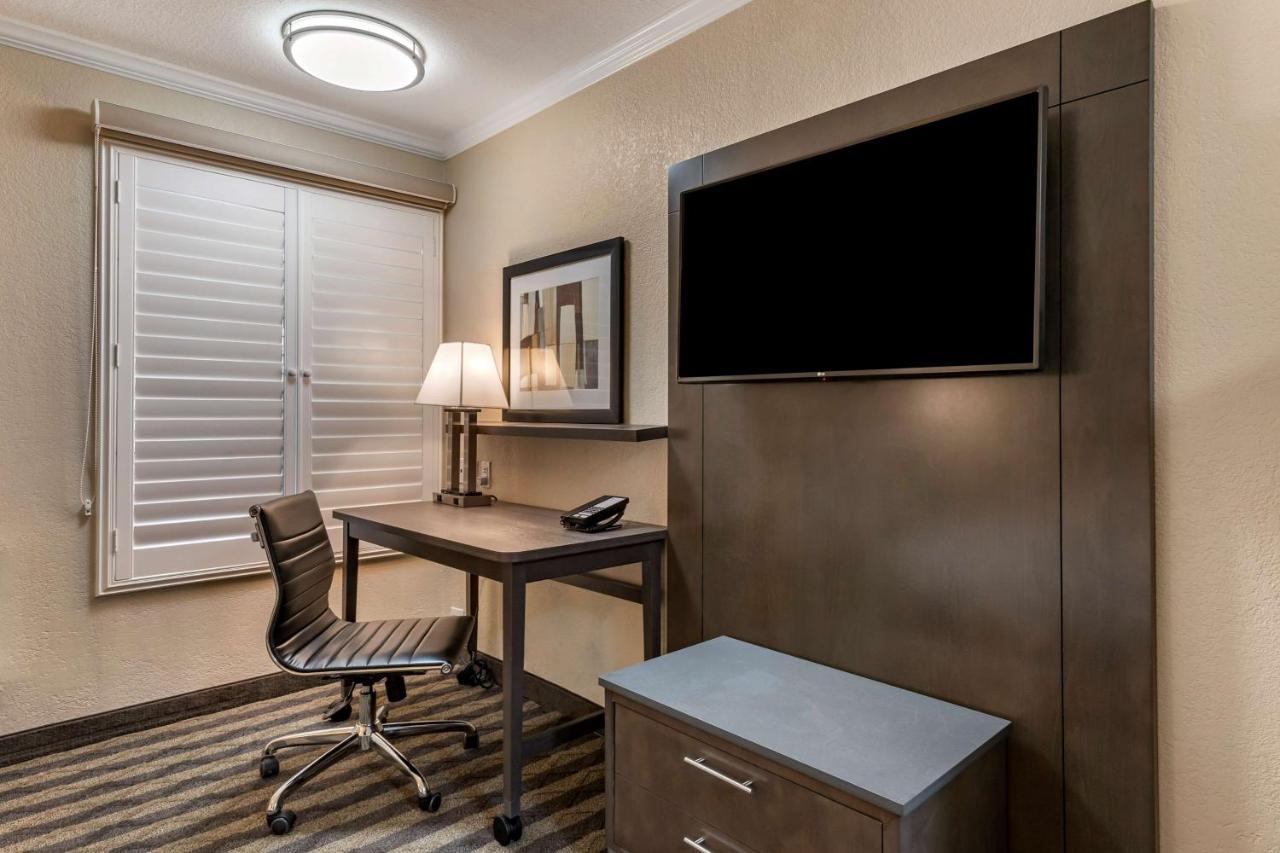 Western Silicon Valley Hotel