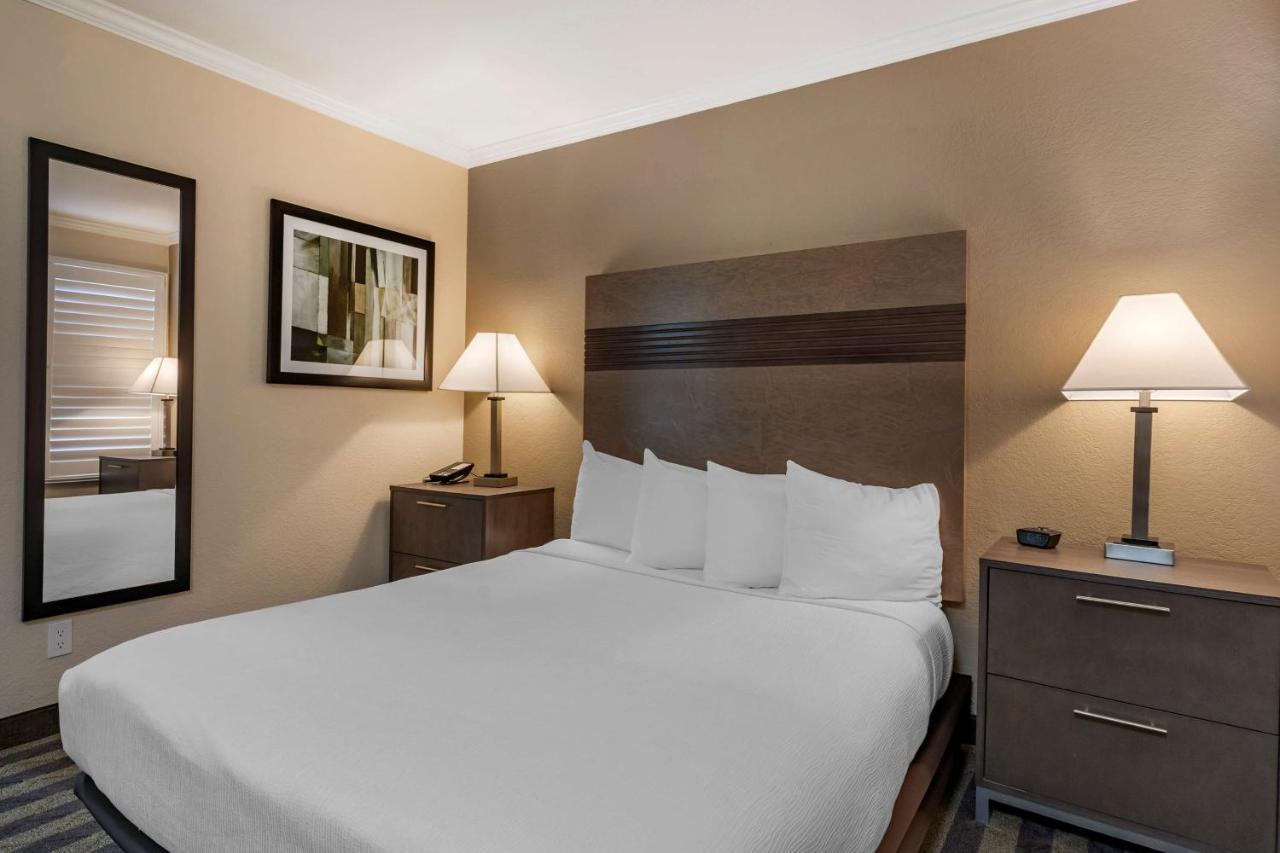 Hotel Western Silicon Valley 3*