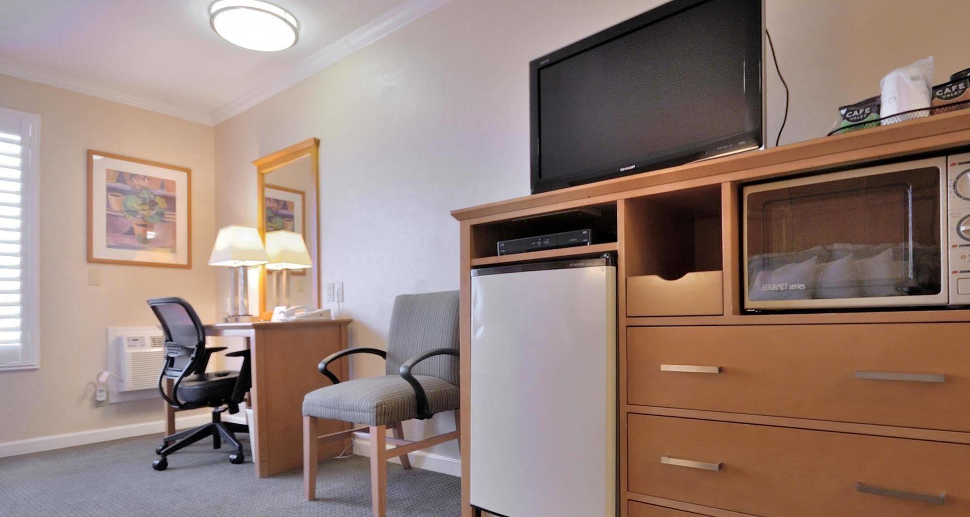 Western Silicon Valley Hotel