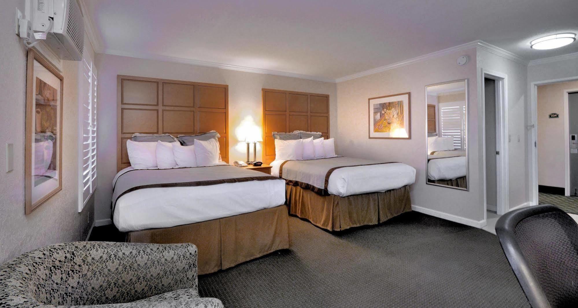 Western Silicon Valley Hotel 3*